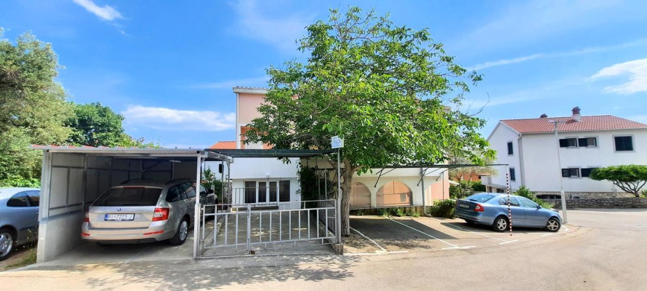 Apartment Miroslav Krk Town Exterior foto